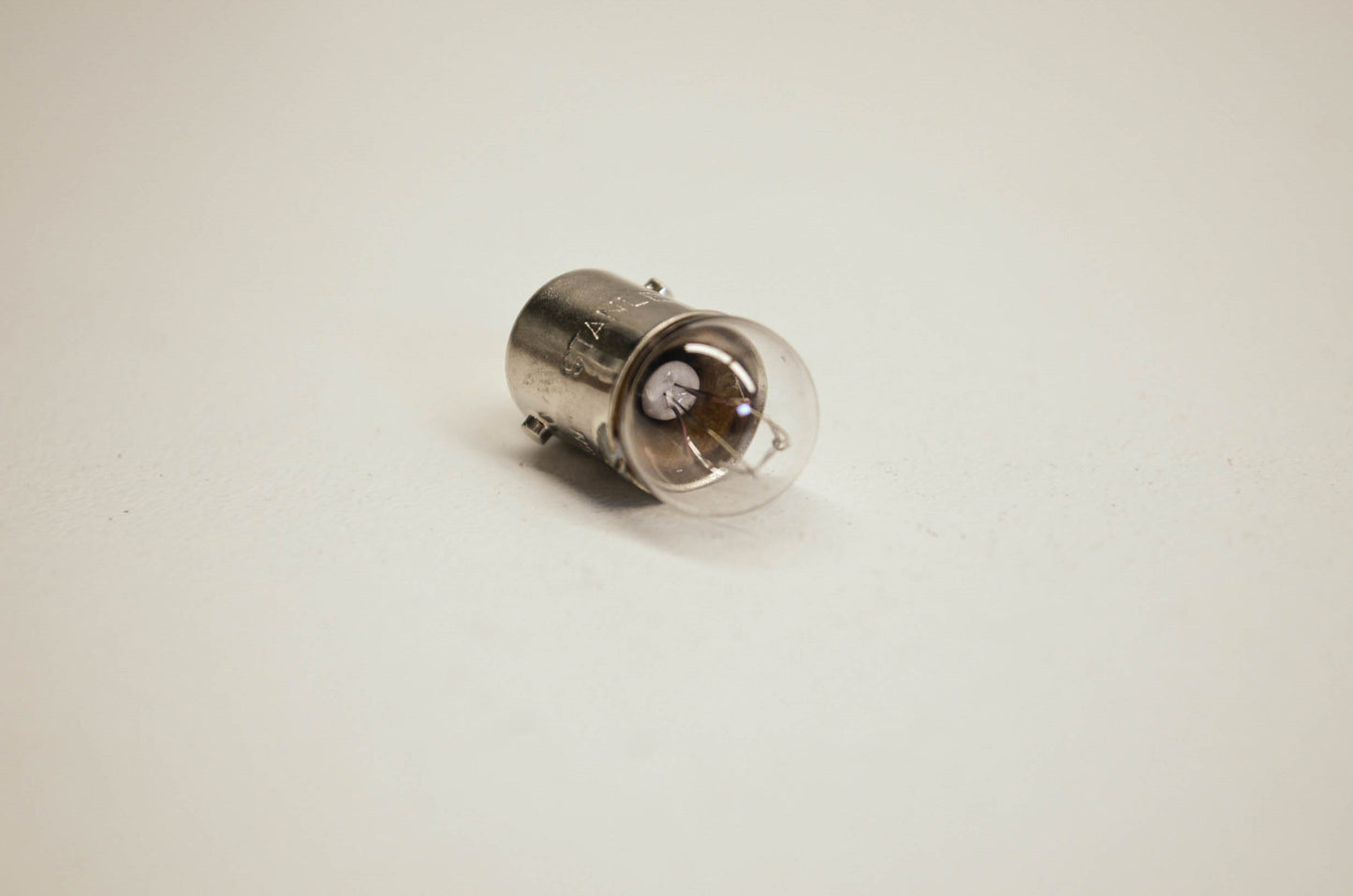 OEM Yamaha 2xj-83516-00-00 Bulb (12V-3.4W) NOS