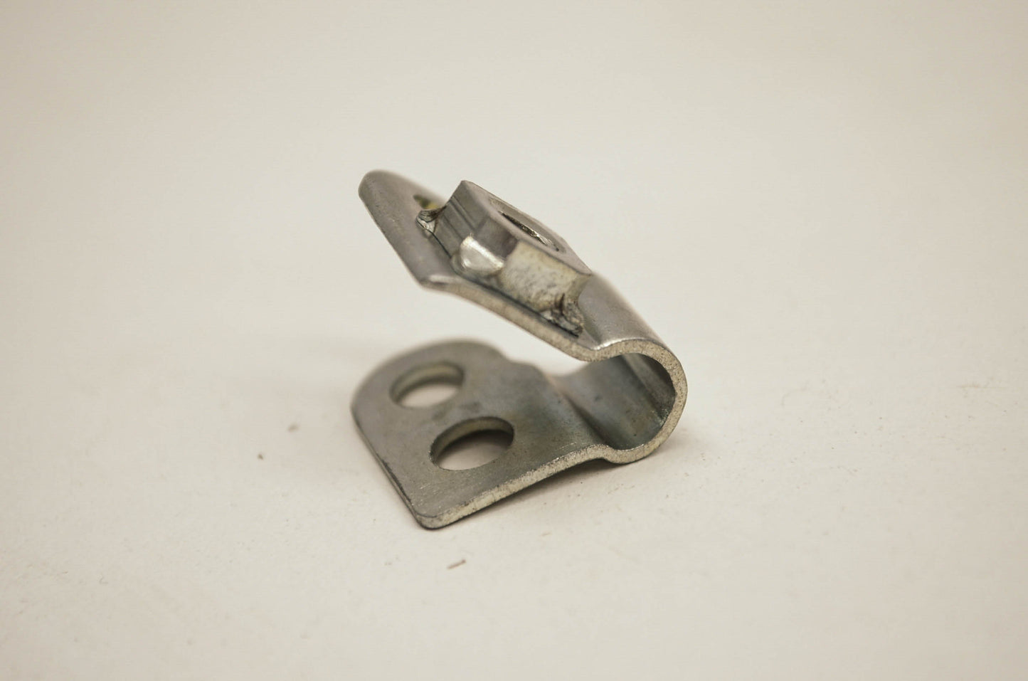 OEM Yamaha 322-21452-00-00 Spring Hook NOS