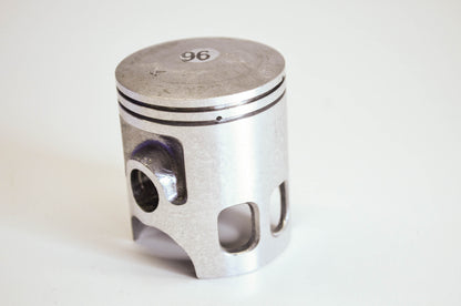 OEM Yamaha 3A3-11631-00-96 Piston STD NOS