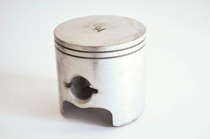 OEM Yamaha 8u9-11631-01-94 Piston STD NOS