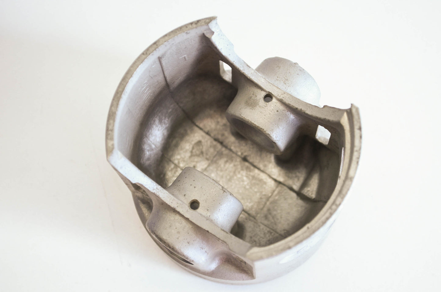 OEM Yamaha 365-11636-01-00 Piston 2 O/S 0.50 NOS