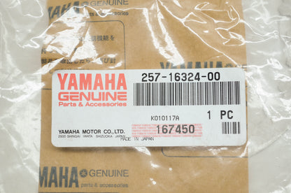 OEM Yamaha 257-16324-00-00 Clutch Plate 1 NOS