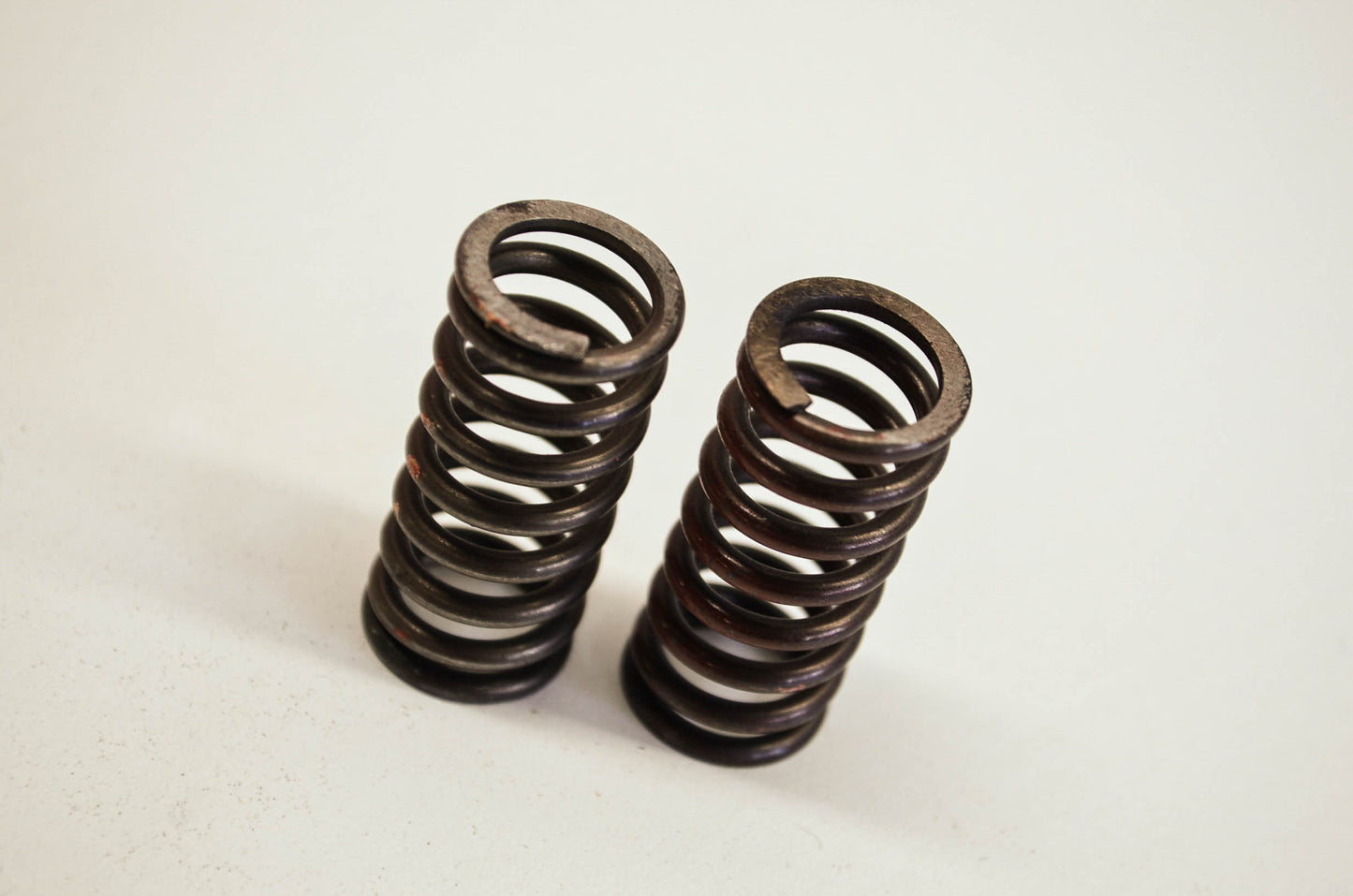 OEM Yamaha 90501-24408-00 Compression Spring NOS