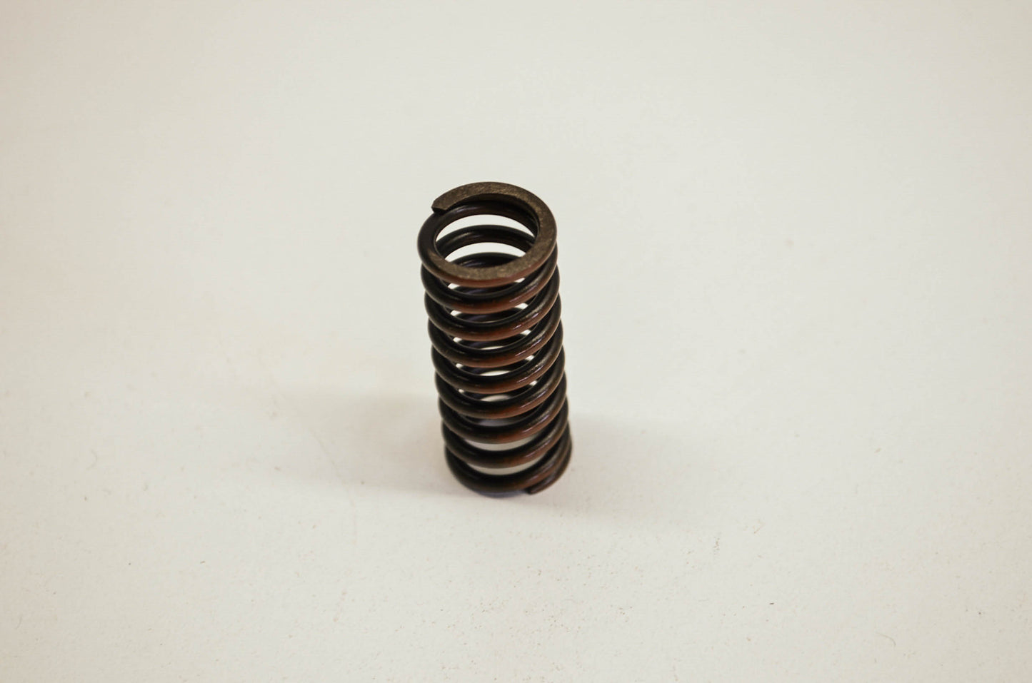 OEM Yamaha 90501-23598-00 Compression Spring NOS
