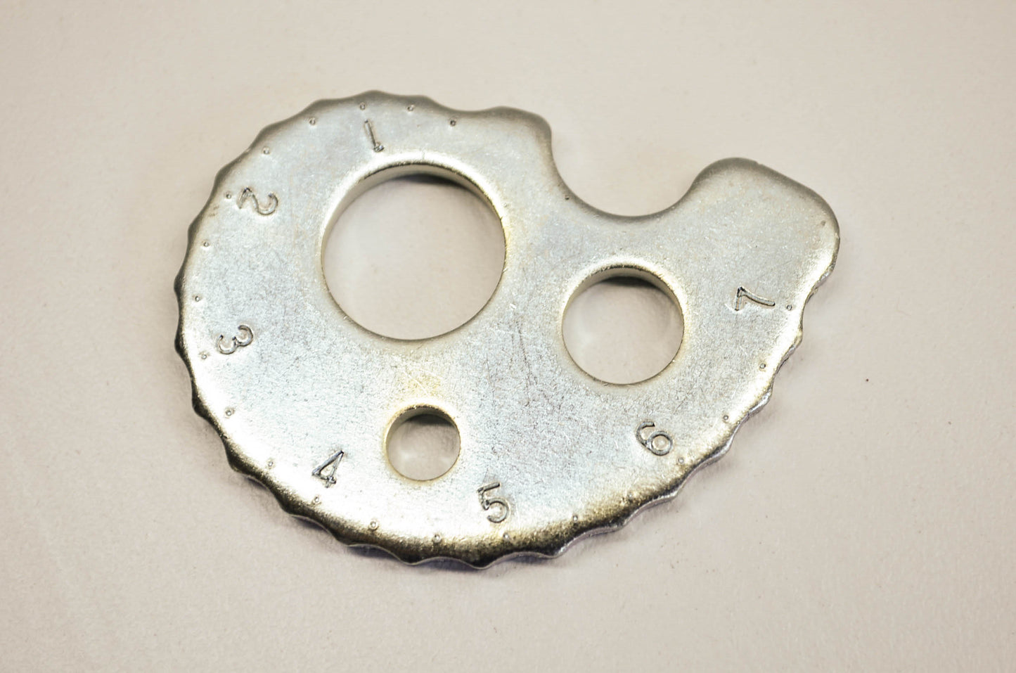 OEM Yamaha 38v-25388-00-00 Chain 1 Puller NOS