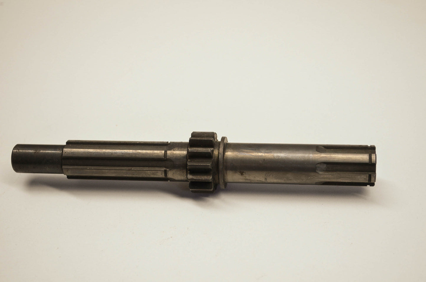 OEM Honda 23211-235-010 Mainshaft 13T NOS