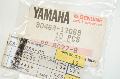 OEM Yamaha 90468-12069-00 Clip NOS