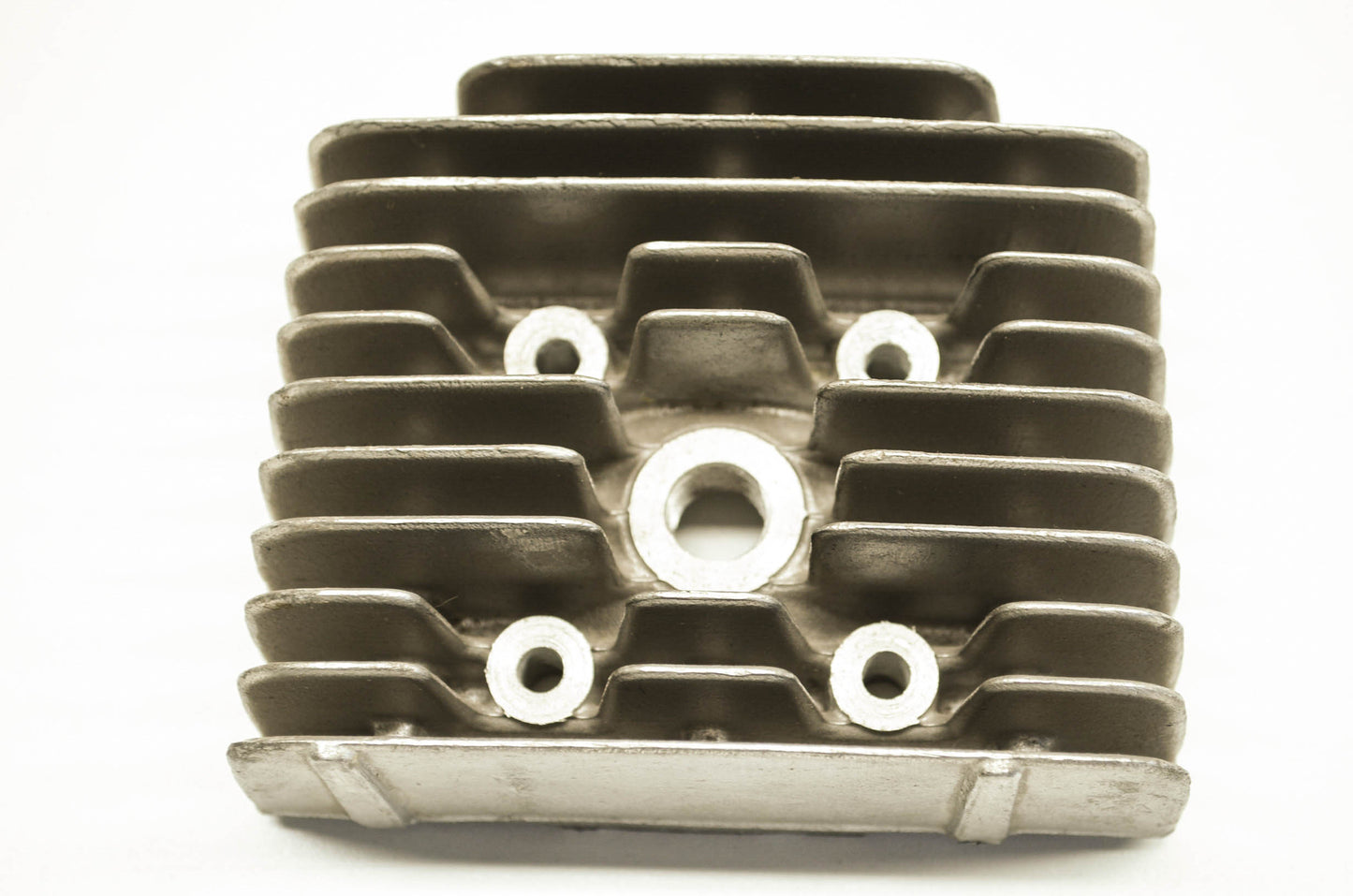 OEM Yamaha 132-11111-01-00 Cylinder Head 1 NOS