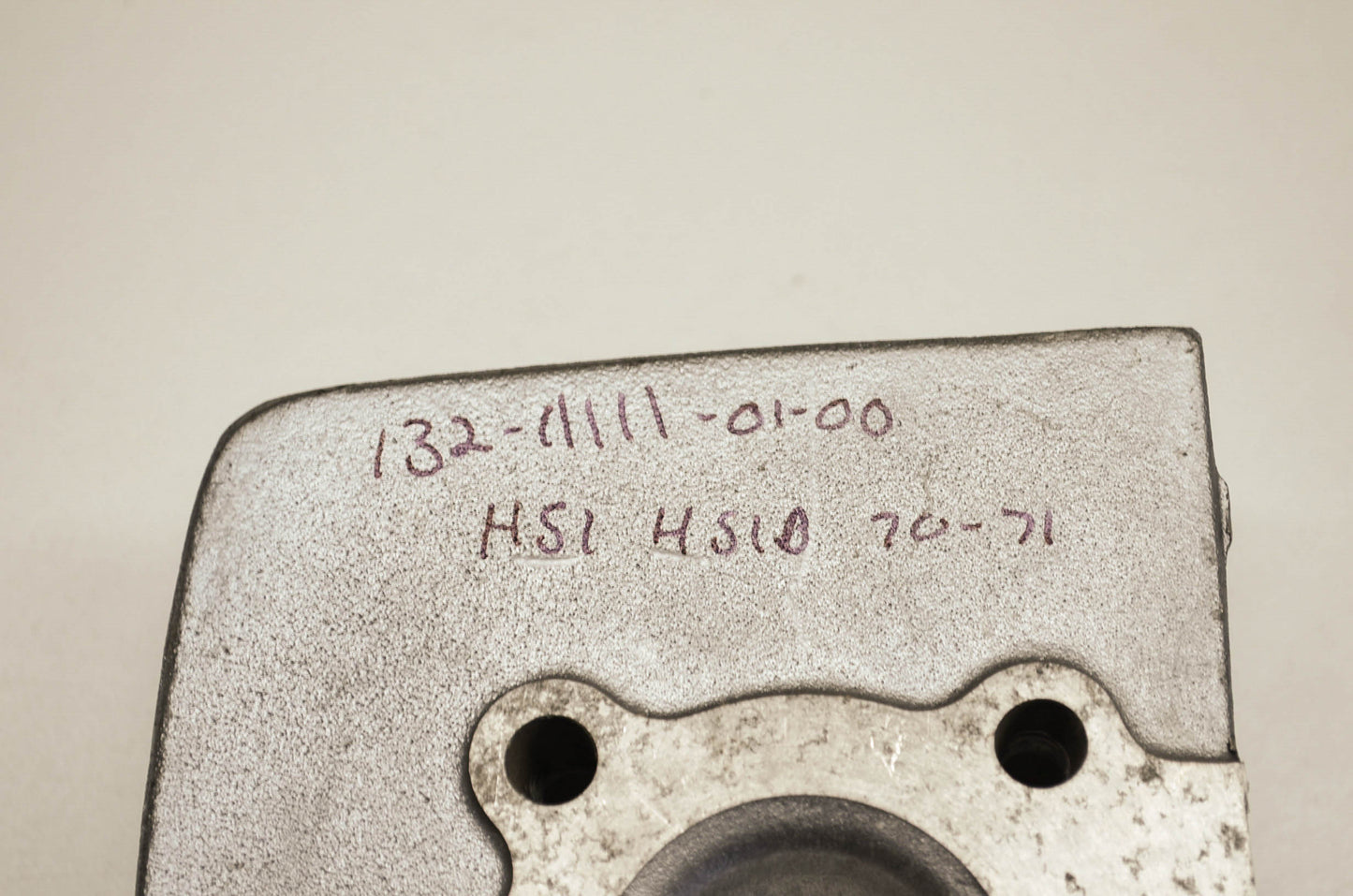 OEM Yamaha 132-11111-01-00 Cylinder Head 1 NOS
