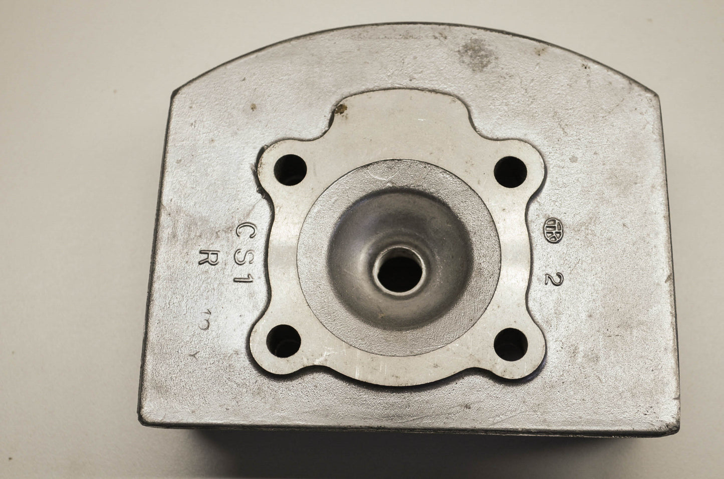 OEM Yamaha 273-11121-00-00 Cylinder Head 2 NOS