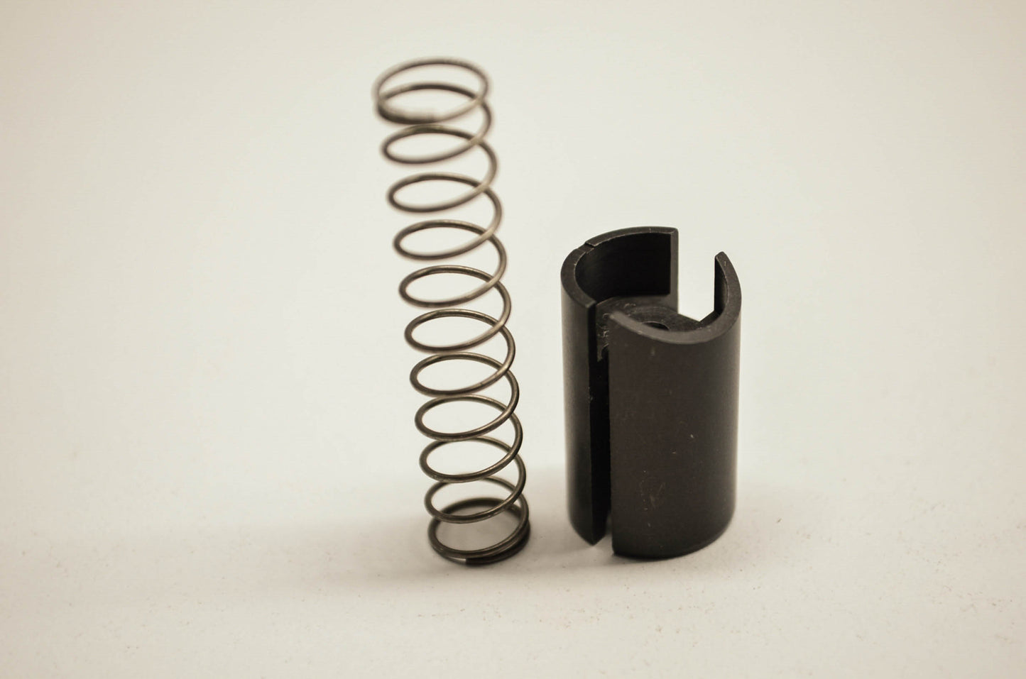 OEM Honda 16022-046-004 Valve Seat A NOS