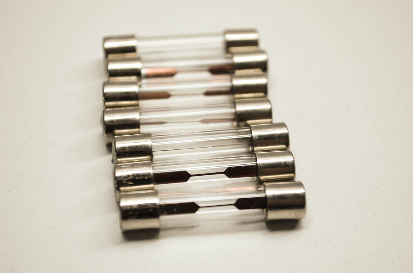 OEM Honda 98200--20500 FUSE B (5A) EB11000 EM3500SX EM5000SX EMS4000 Qty 7 NOS