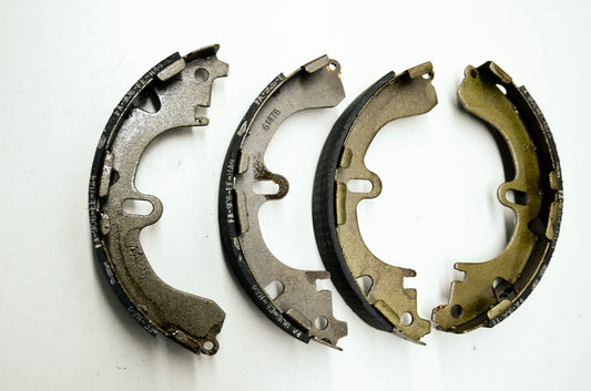 New Mighty Brake Shoe Kit Chevrolet 85-88 Nova 98-02 Prizm 89-97 Geo Prizm 84-86