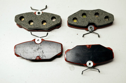 New Mighty Disc Brake Pads 93-05 Ford Taurus 93-02 Lincoln Continental 93-05 Mer