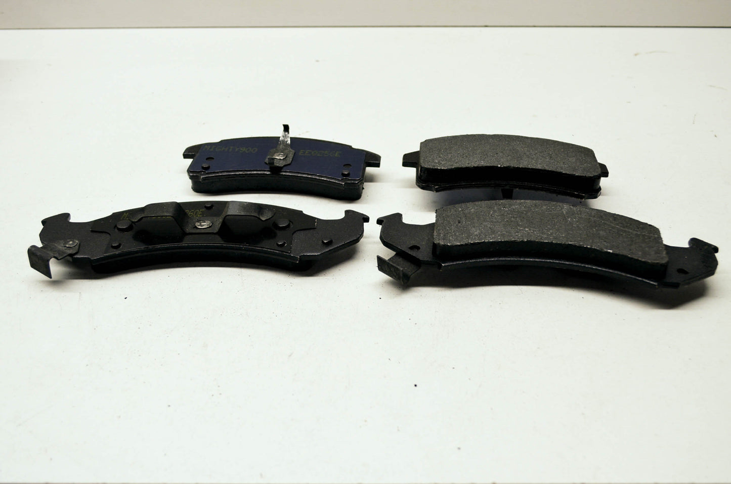 New Mighty Disc Brake Pads Buick Cadillac Chevrolet Oldsmobile Pontiac NOS