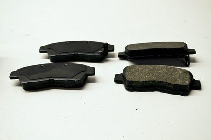 New Mighty Disc Brake Pads 93-97 Geo Prizm 92-00 Toyato Camry 94-97 Celica 93-97