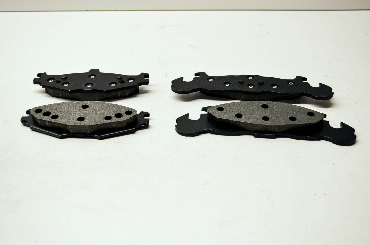 New Wearever Silver Premium Semi-Metallic Disc Brake Pads NOS
