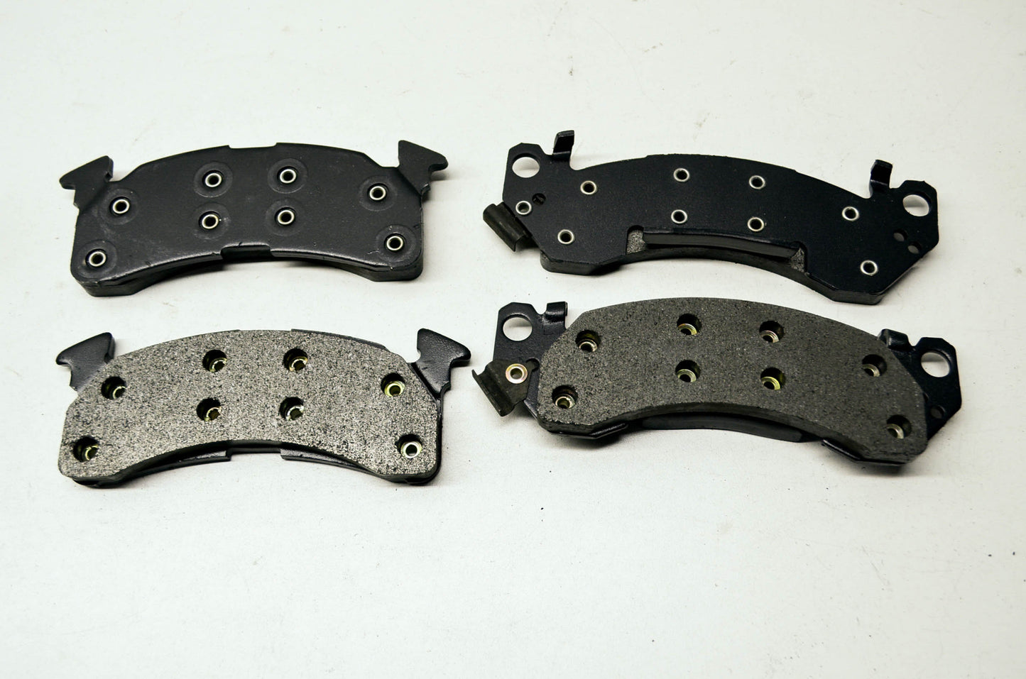 New Wearever Silver Premium Semi-Metallic Disc Brake Pads NOS
