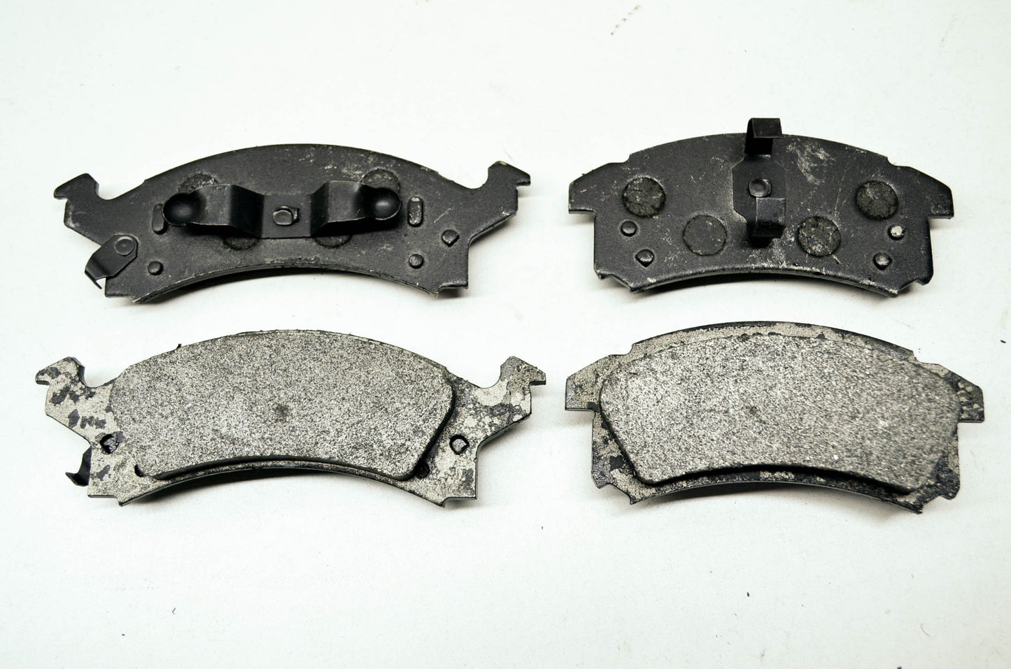 New Wearever Silver Premium Semi-Metallic Disc Brake Pads NOS