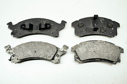 New Wearever Silver Premium Semi-Metallic Disc Brake Pads NOS