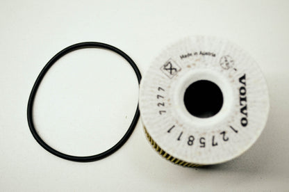 New Volvo Oil Filter S40 V40 S70 V70 C70 S80 NOS