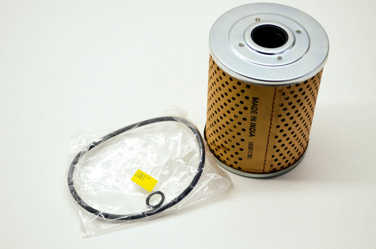 New Mighty Oil Filter replaces PG4798 L44798 PF2141 WP2902 S7732 NOS