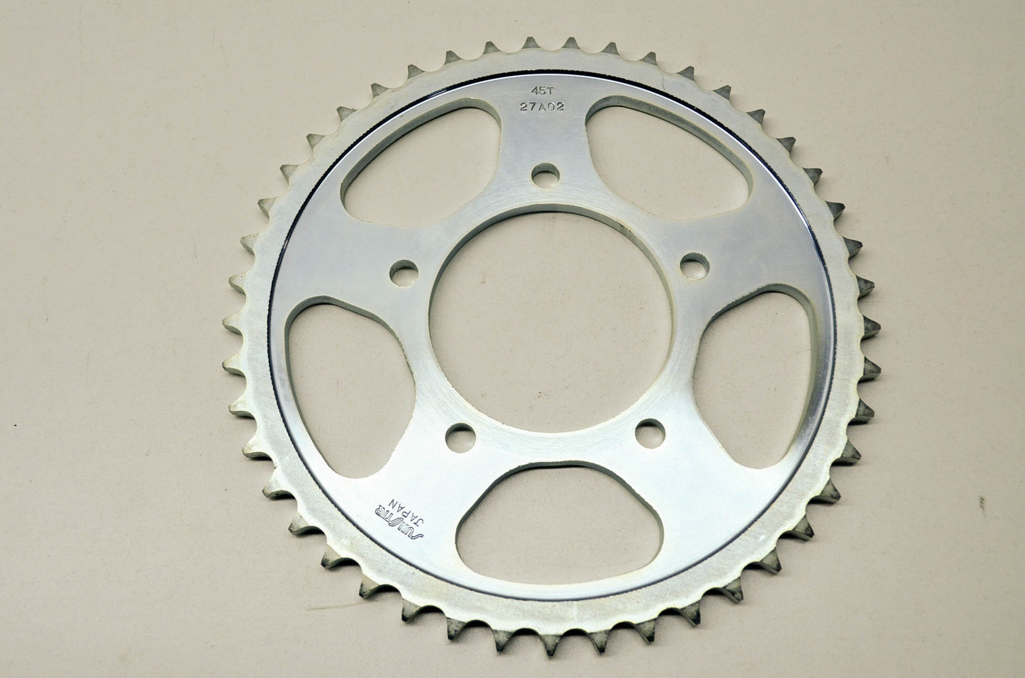 New Sunstar Rear Sprocket 45T Suzuki GSXR GSX RF GSF VZ800 NOS