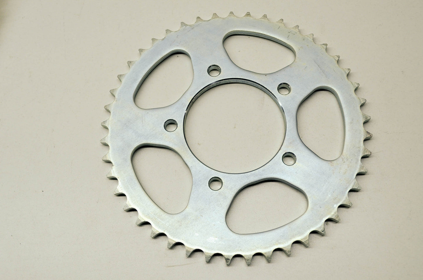 New Sunstar Rear Sprocket 45T Suzuki GSXR GSX RF GSF VZ800 NOS