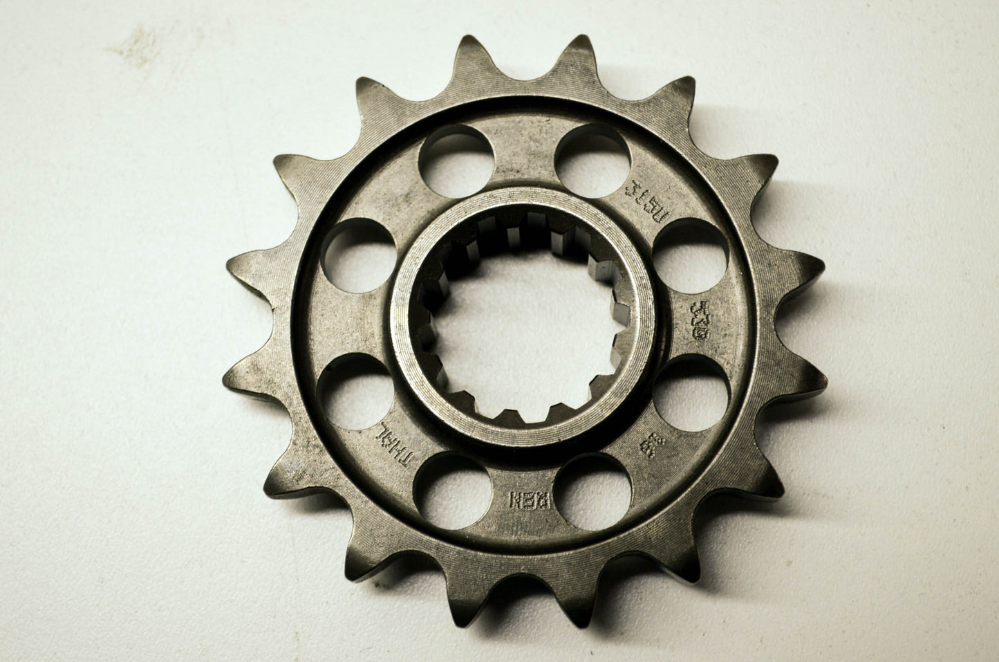 New Renthal Ultralite Sprocket 16T Honda CBR 900 954 1000 RVT1000 VF750 VFR750 V