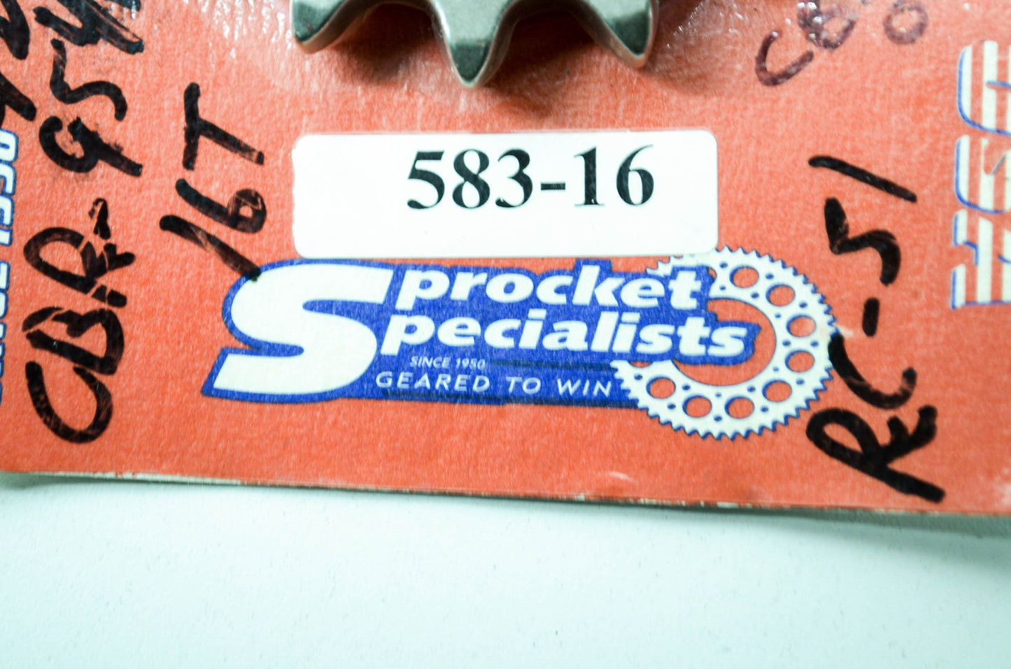 New Sprocket Specialists 16T CBR 900 929 VF750 VFR750 VTR1000 RVT1000 NOS