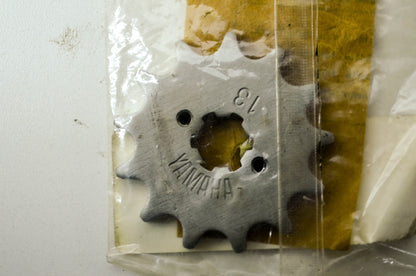 OEM Yamaha 93811-13019-00 Drive Sprocket NOS