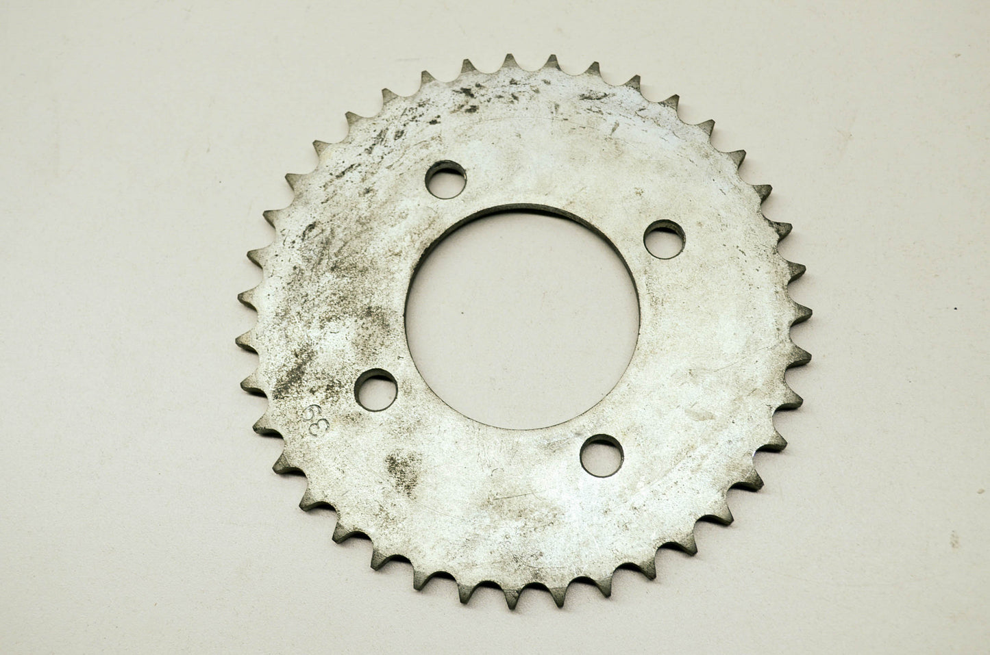 OEM Yamaha 174-25439-20-00 Driven Sprocket 39T NOS