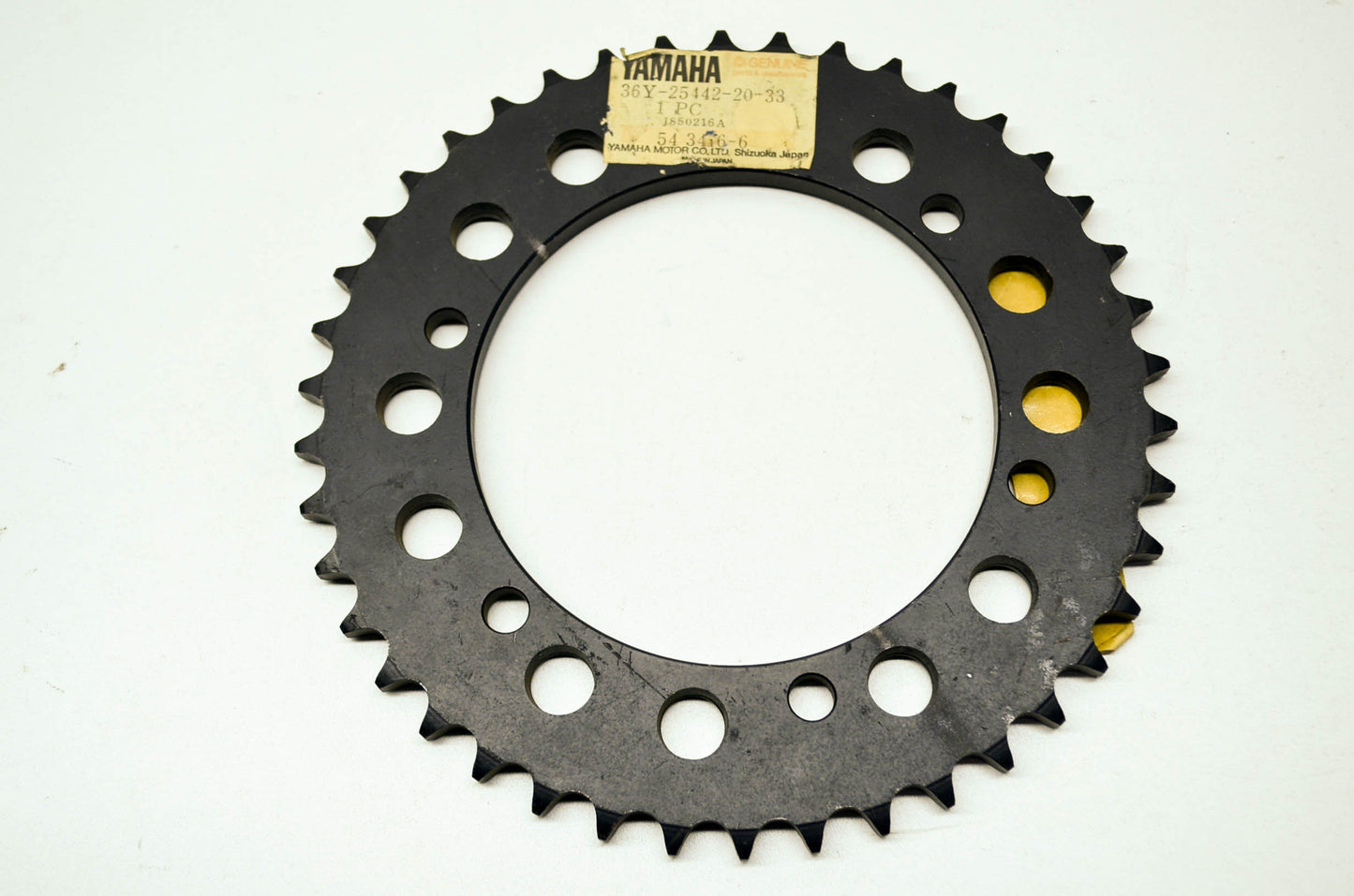 OEM Yamaha 36Y-25442-20-33 Driven Sprocket 42T NOS