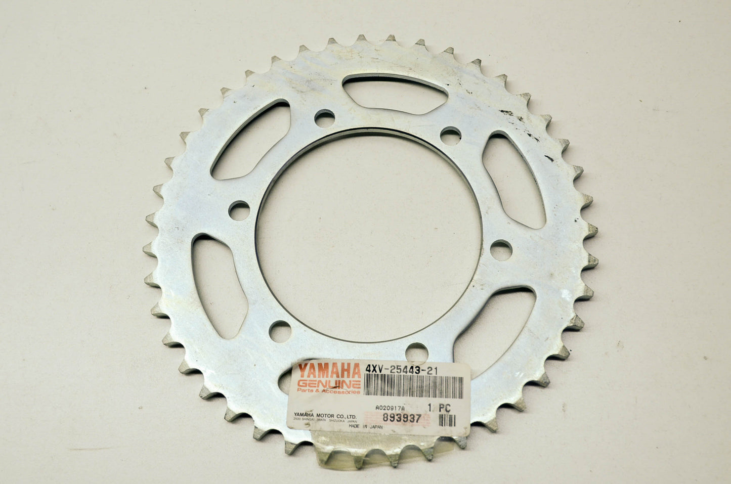 OEM Yamaha 4XV-25443-21-00 Driven Sprocket 43T NOS
