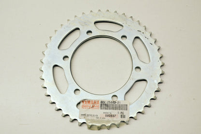 OEM Yamaha 4XV-25443-21-00 Driven Sprocket 43T NOS