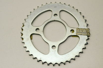 OEM Yamaha 1J3-25442-20-00 Driven Sprocket 42T NOS