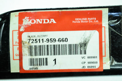 New OEM Honda Rotary Mower Blade HR17 NOS