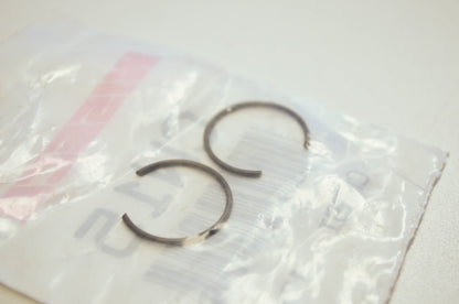 New Wiseco CW15 Circle Clips Qty 2 Honda CBR600 CRF230 CRF250 FourTrax TRX250 CR