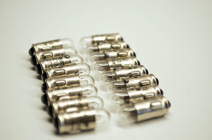 New Acelite Replacement Light Bulbs 6v 1.5w Qty 16 NOS