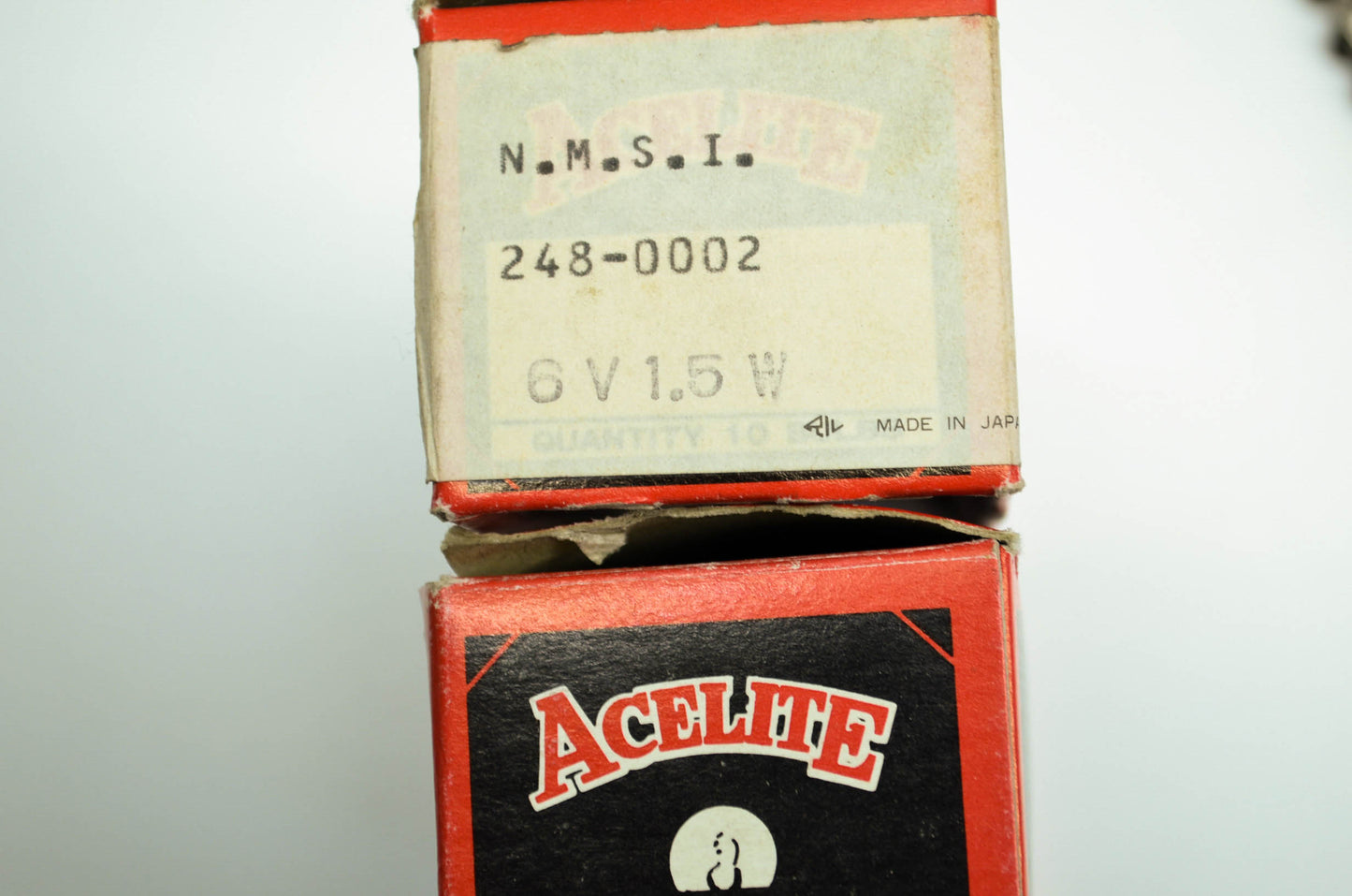 New Acelite Replacement Light Bulbs 6v 1.5w Qty 16 NOS
