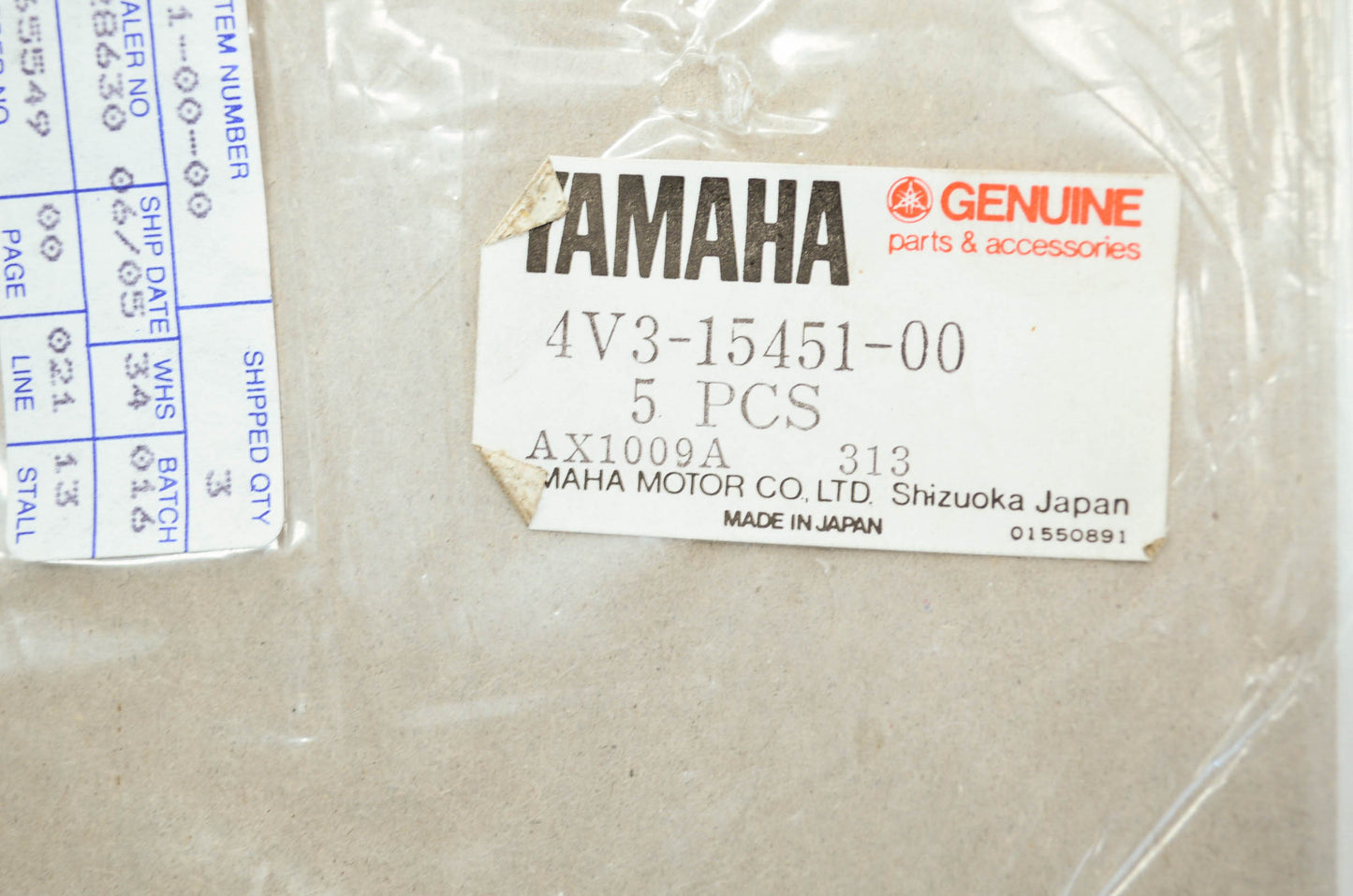 OEM Yamaha 4v3-15451-00-00 Crankcase Cover Gasket NOS