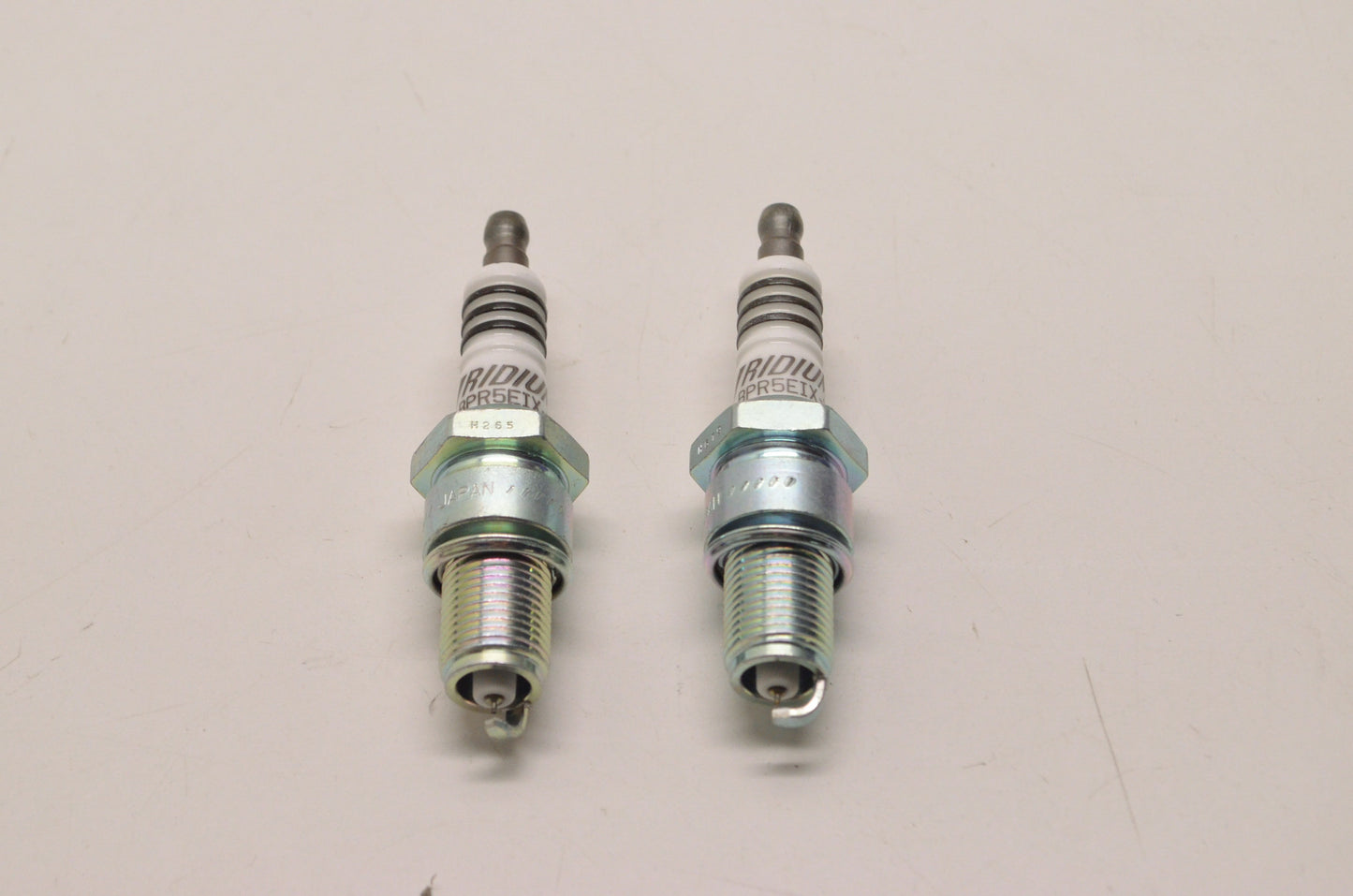 New NGK Iridium IX Spark Plugs QTY2 NOS
