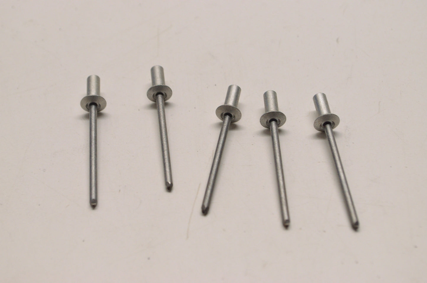 OEM Harley-Davidson 8699 Blind Rivet Qty 5 NOS