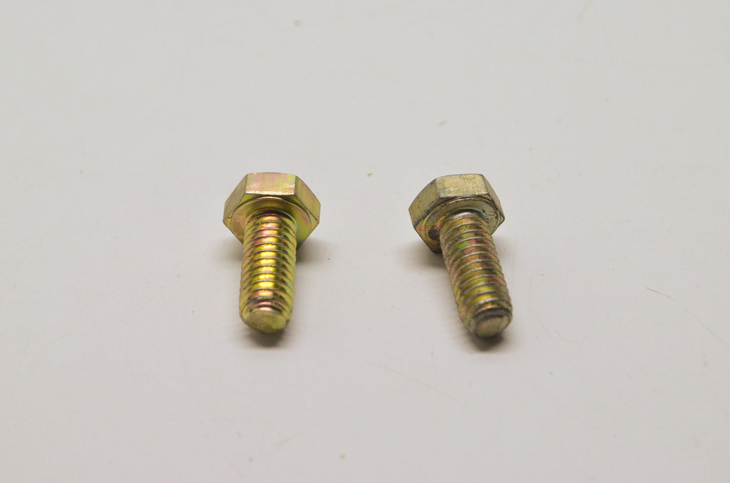 OEM Mercury 10-25299 Screw Qty 2 NOS