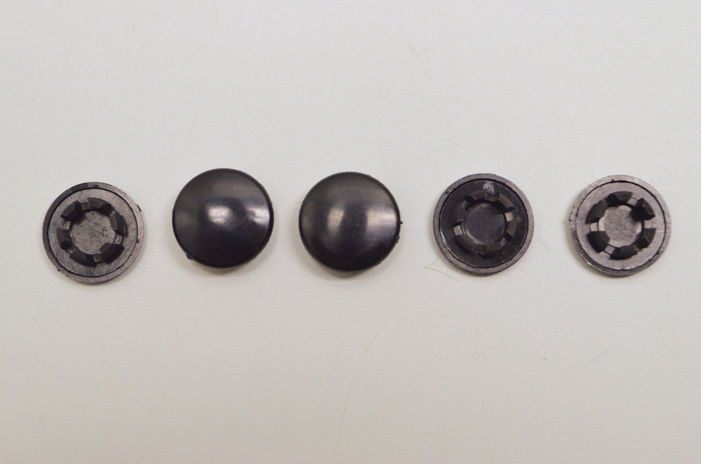 Quicksilver Plastic Plug Qty 5 NOS