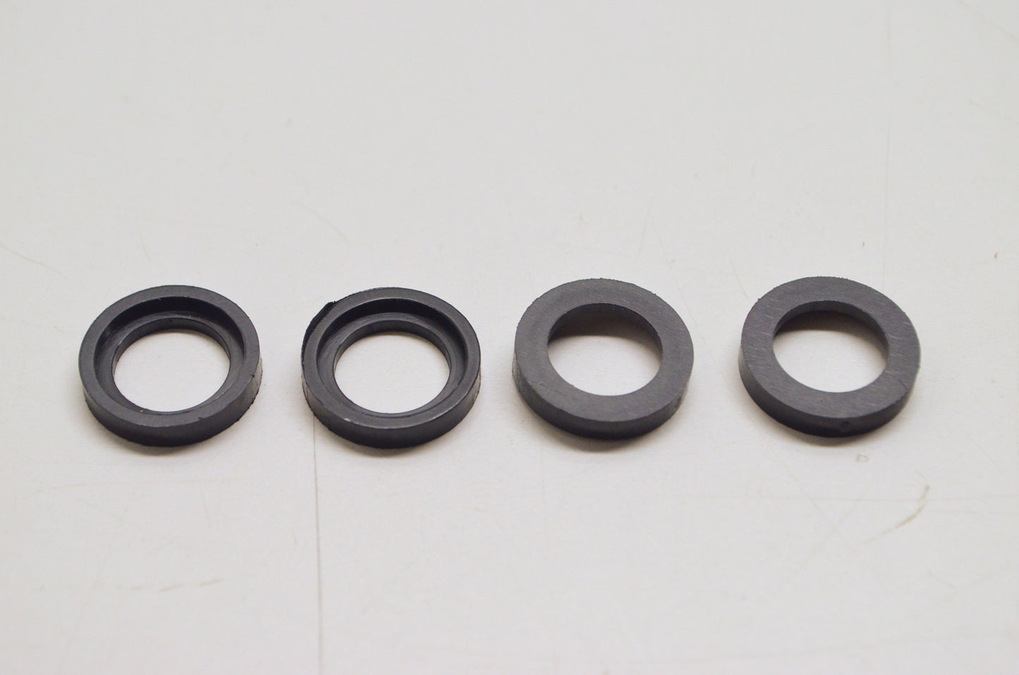 New Mercury Quicksilver Washer QTY 4 NOS