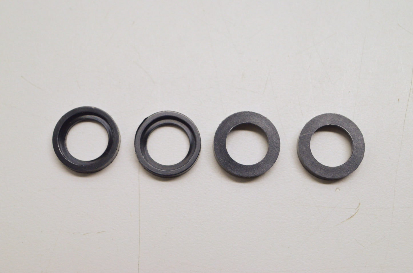 New Mercury Quicksilver Washer QTY 4 NOS
