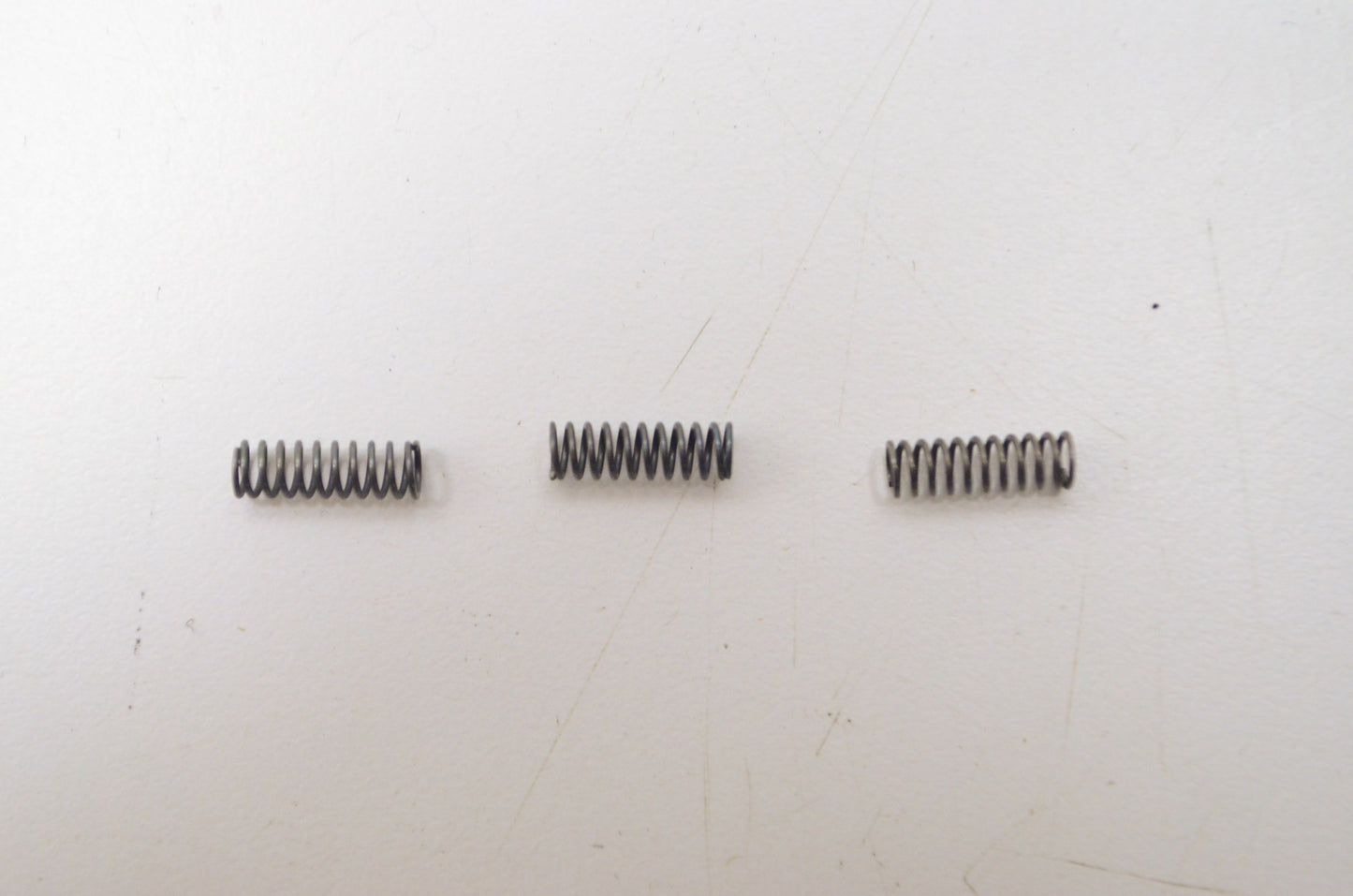 OEM Yamaha 90501-052G5-00 Compression Spring Qty 3 NOS
