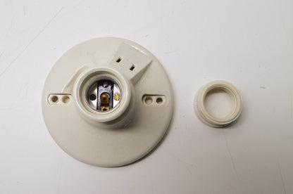 Porcelain Pull Chain Lamp holder NOS