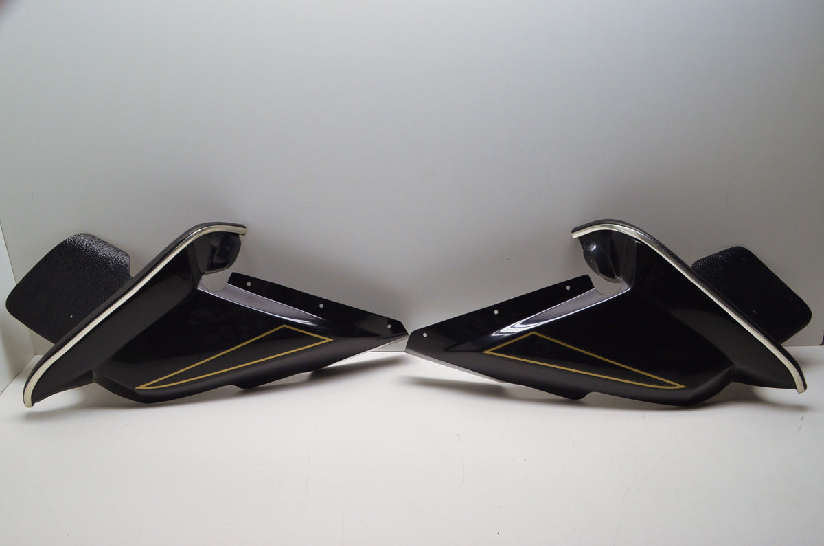 Vetter 66-16934 Black Side Panels NOS